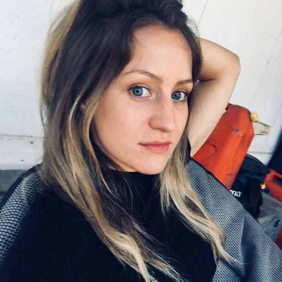 Meet your Posher, Emily - Picture 1 of 1